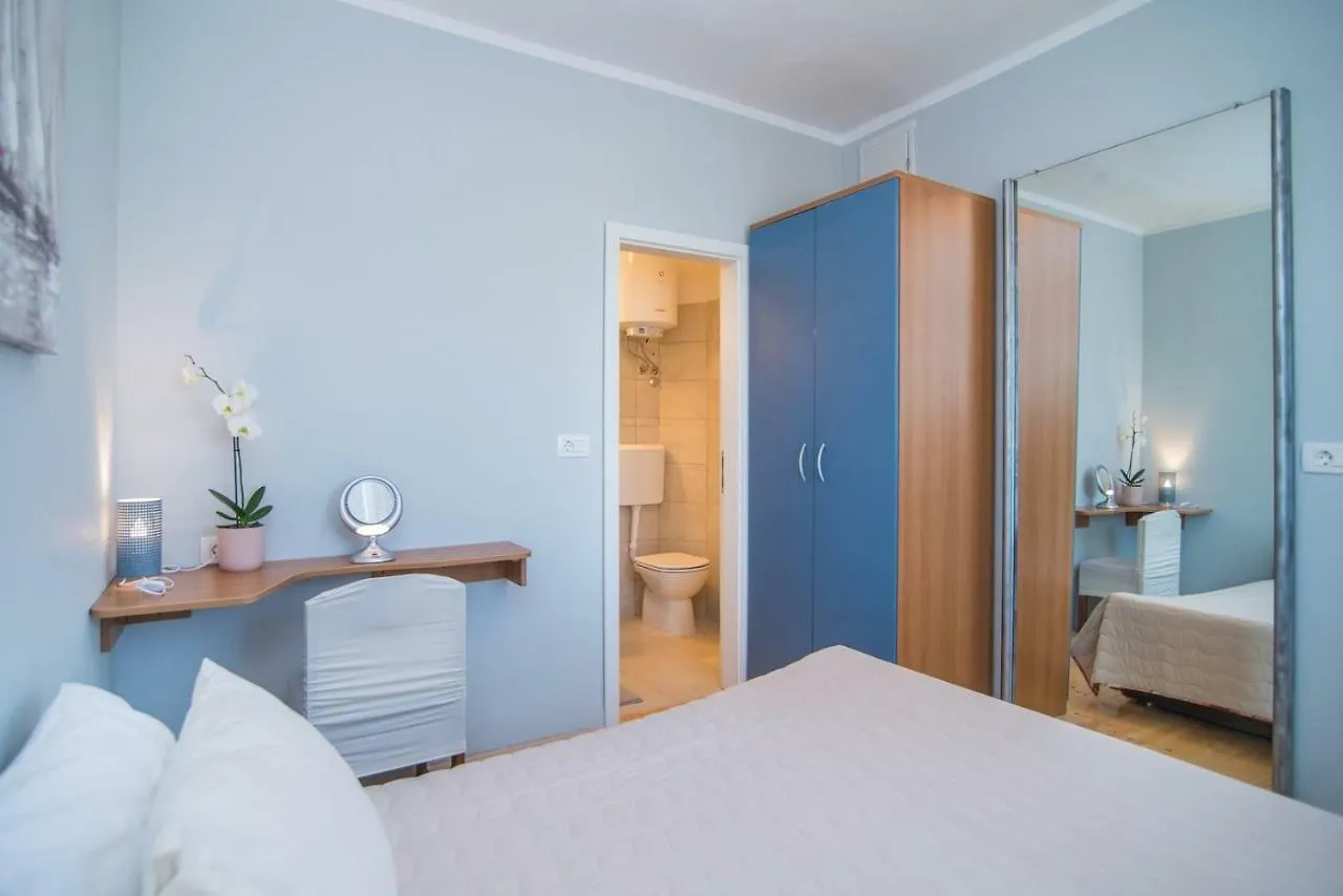 Apartment With Terrace In Filipana Marcana