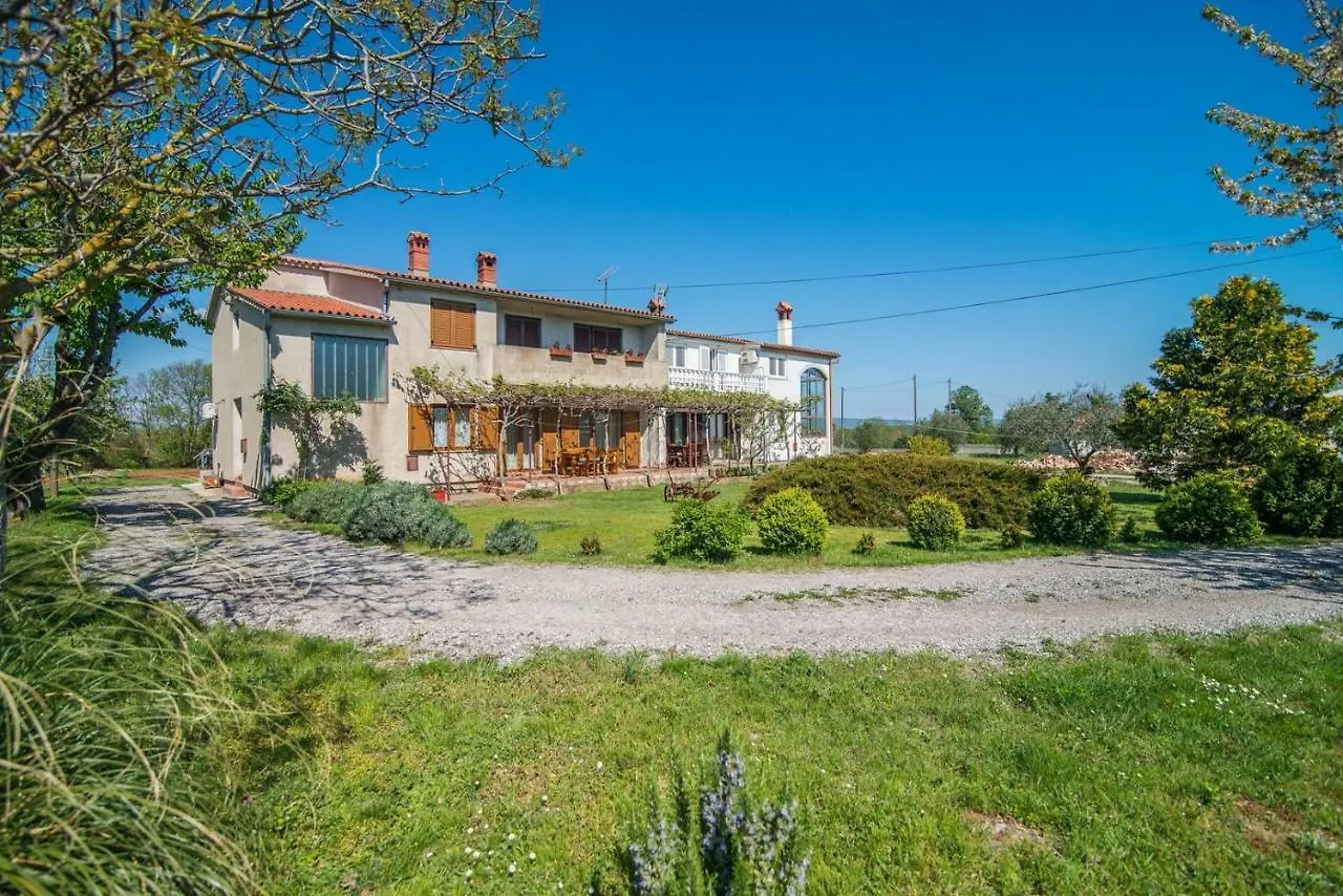 Apartment With Terrace In Filipana Marcana